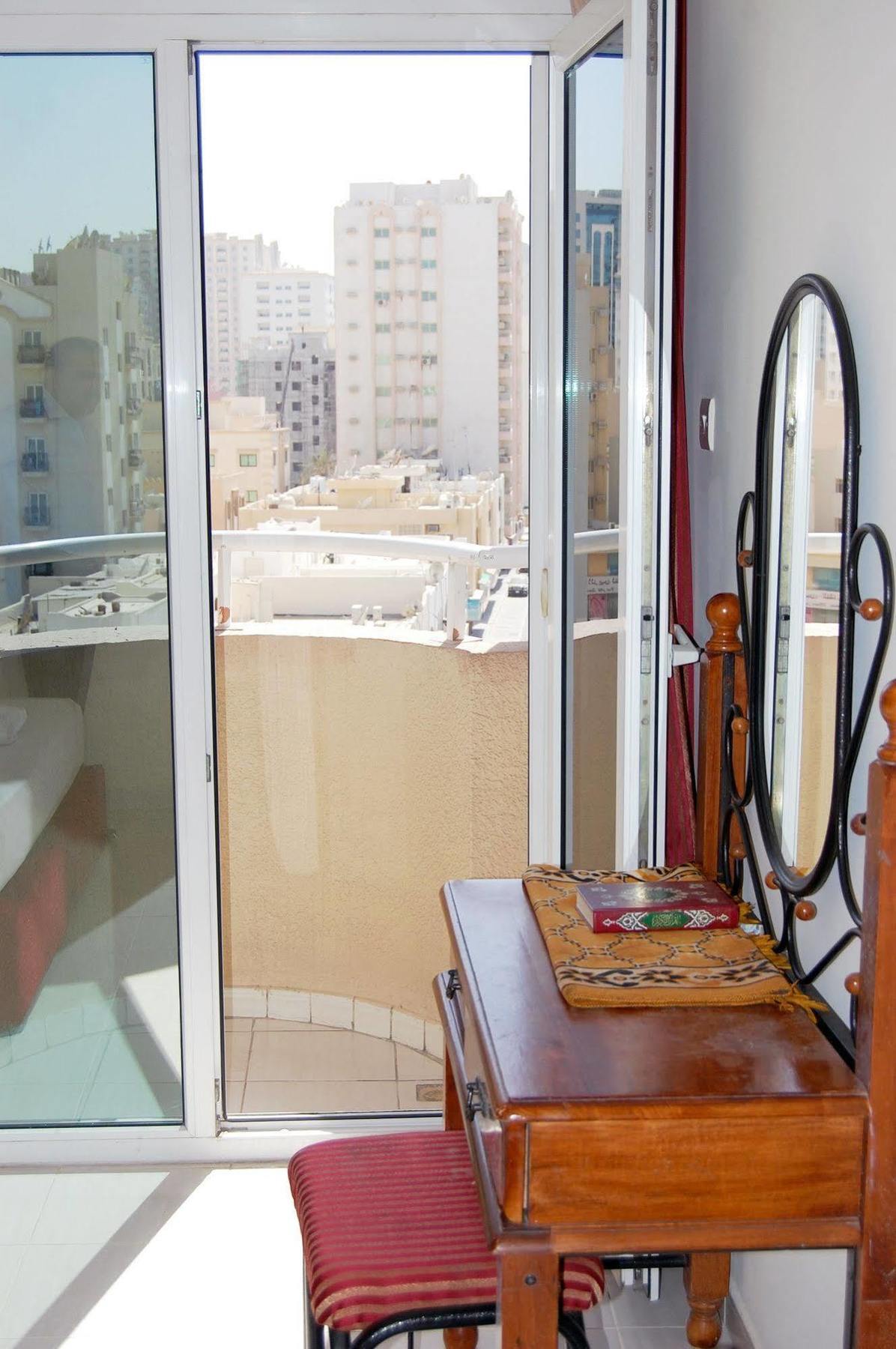 Al Ferdous Hotel Apartment Sharjah Eksteriør billede